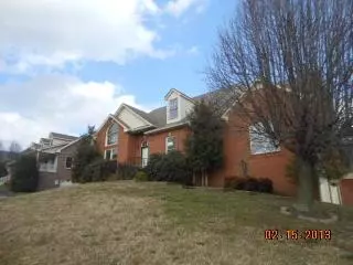 373 Solitude Cir, Goodlettsville, TN 37072