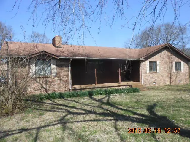 1103 Lick Creek Rd, Castalian Springs, TN 37031