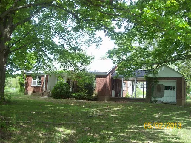 10546 Old Hwy 52, Lafayette, TN 37083