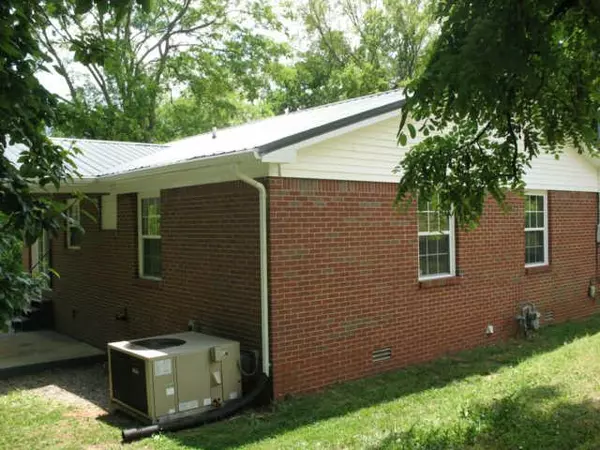 Winchester, TN 37398,204 Abbe Pl