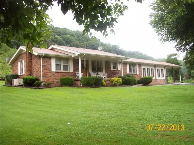 3911 Old Bottom Rd, Lafayette, TN 37083