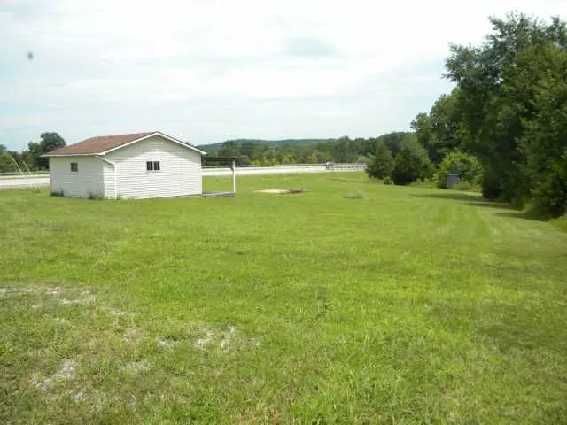 101 Cascade Spring Rd, Hohenwald, TN 38462