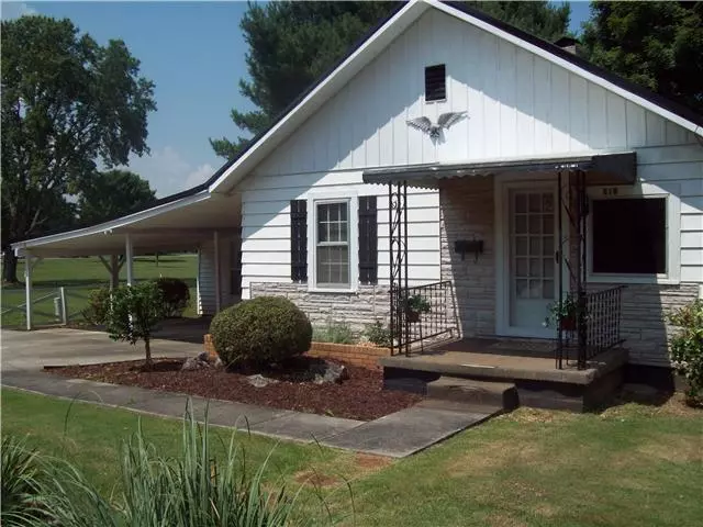 818 S High St, Winchester, TN 37398