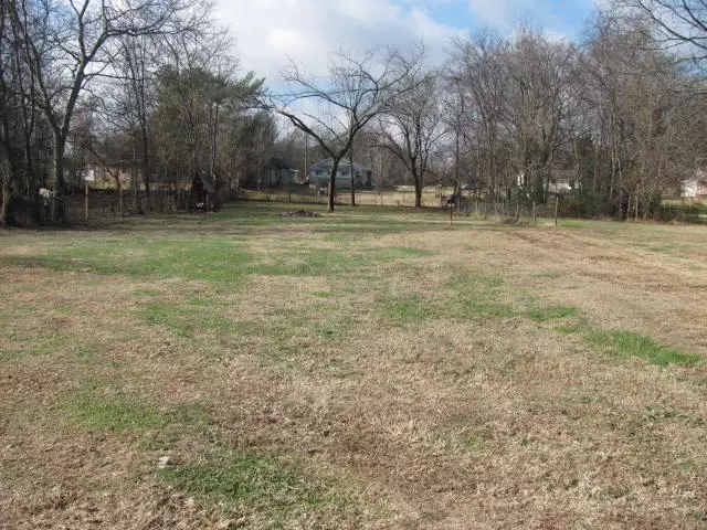 202 Maple St, Cowan, TN 37318