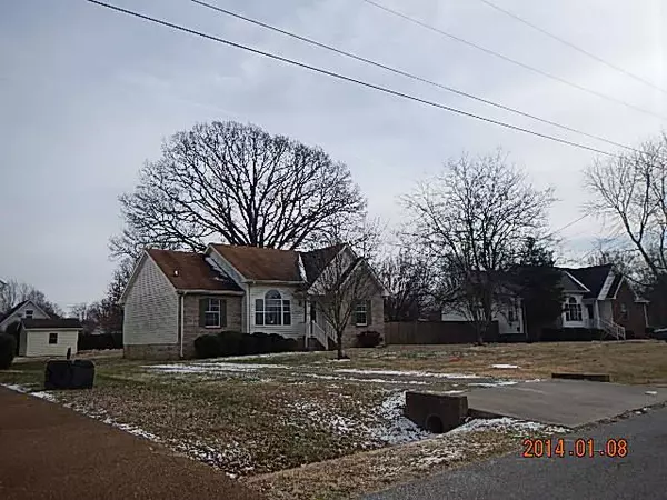 104 Laura Dr, White House, TN 37188