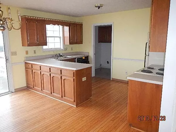 White House, TN 37188,104 Laura Dr