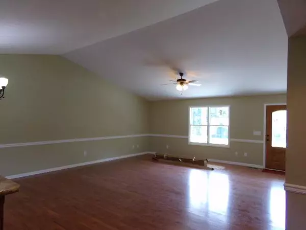 Winchester, TN 37398,145 Murray Lake Dr