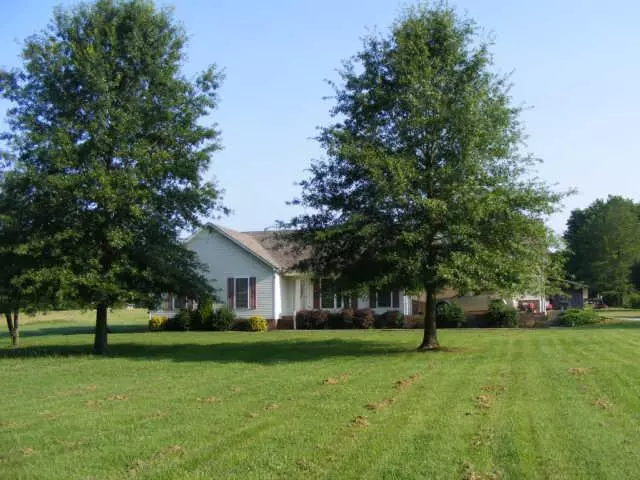 1622 Camp Branch Rd, Mount Pleasant, TN 38474