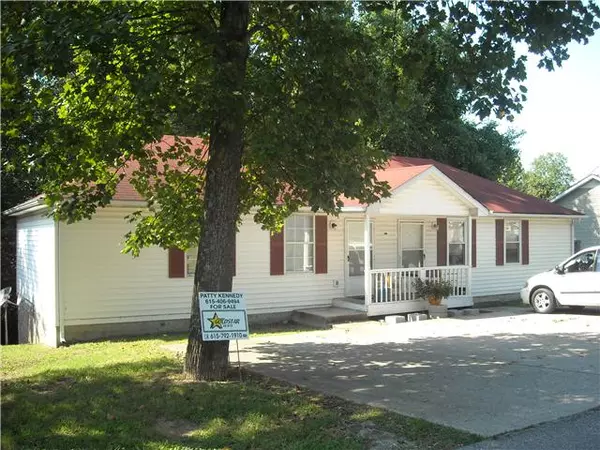 136 N Poole St, Ashland City, TN 37015