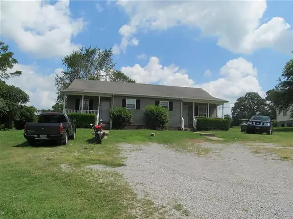 White Bluff, TN 37187,1832 Park St 1832 A & B