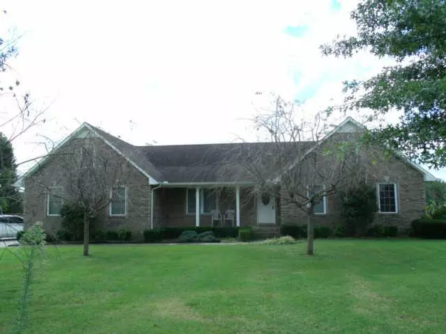 195 Maple Bend Ln, Winchester, TN 37398