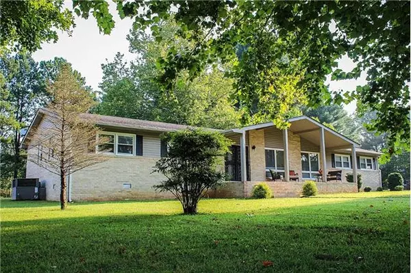 Winchester, TN 37398,271 Wood Bluff Rd