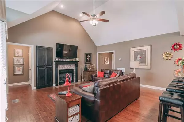 White House, TN 37188,714 N Palmers Chapel Rd