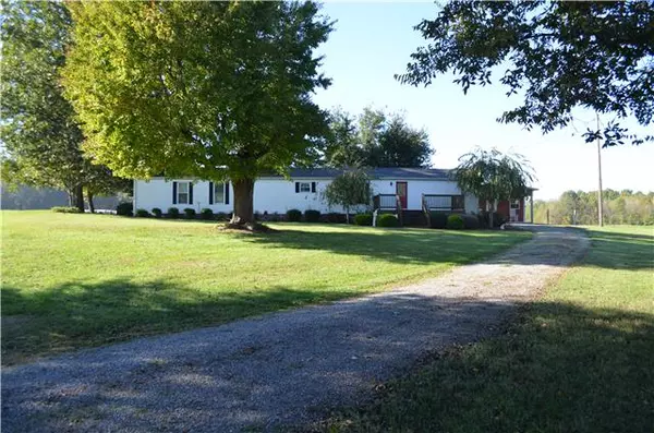 6623 S Lamont Rd,  Orlinda,  TN 37141