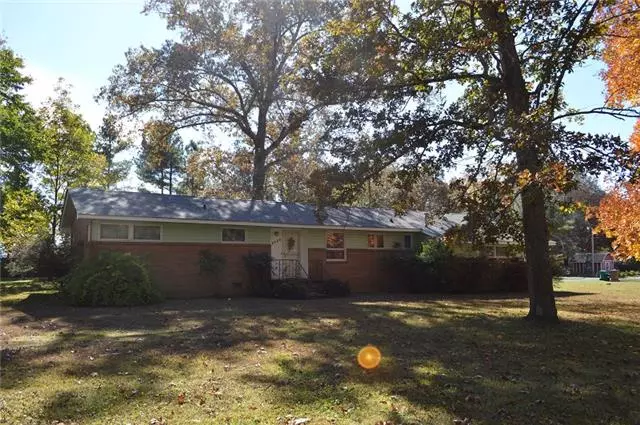 1653 Bible Crossing Rd, Winchester, TN 37398