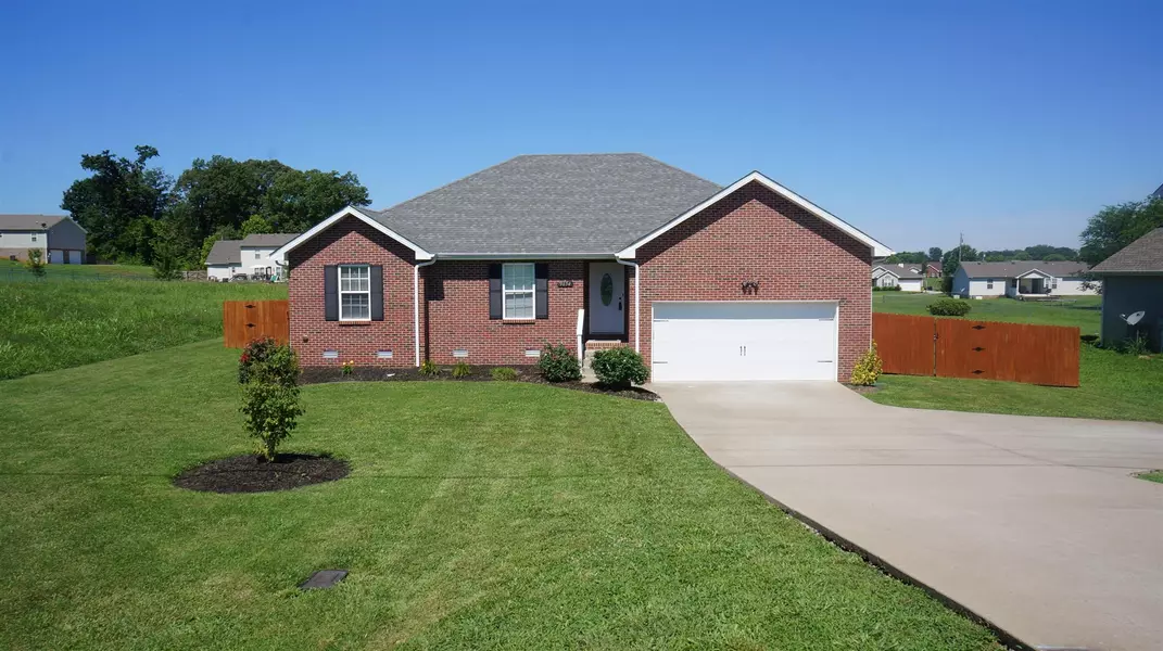 3654 Oakland Rd, Clarksville, TN 37040