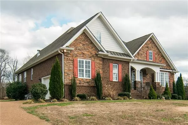 110 Jacobs Way, Bon Aqua, TN 37025