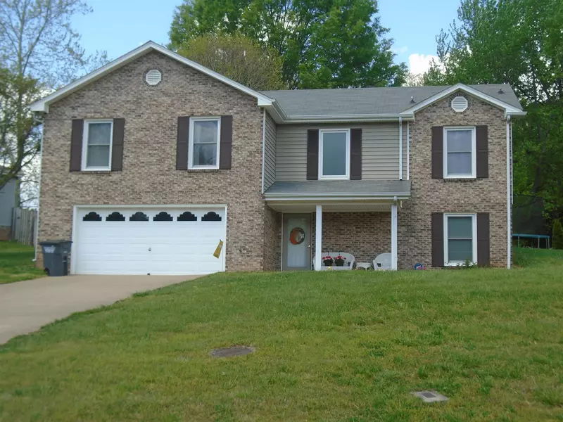 1023 Hillshire Dr, Clarksville, TN 37043