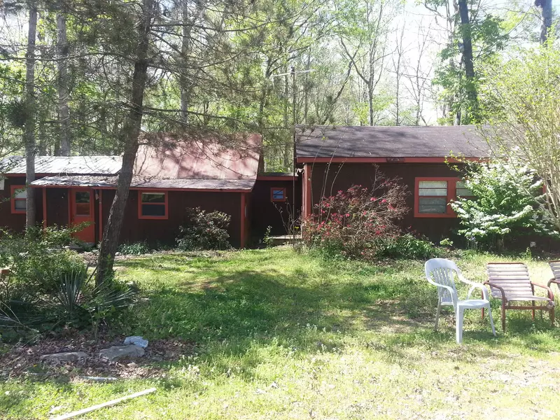 170 Camp Nix Rd, Lobelville, TN 37097