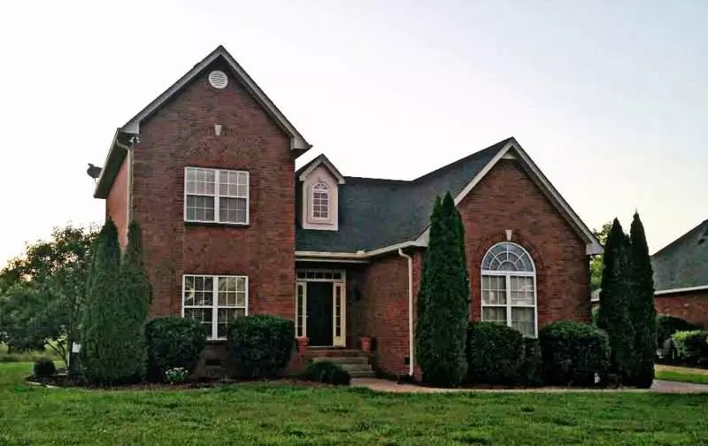 247 Twelve Oaks Ct, Lebanon, TN 37087