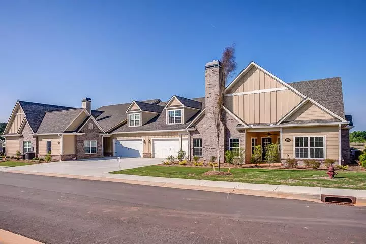 2123 StoneCenter Drive, Murfreesboro, TN 37128