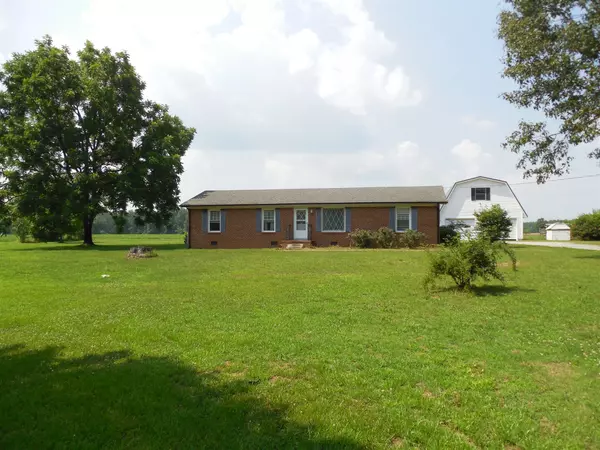 2989 K Parker Rd, Bradyville, TN 37026