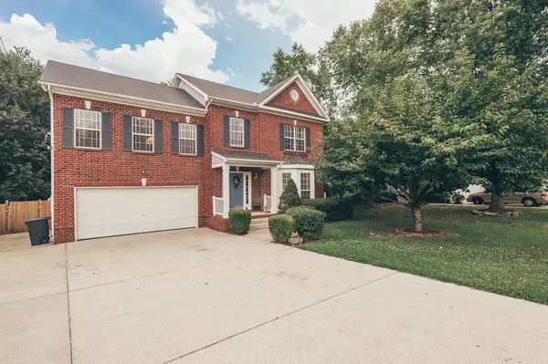 121 Deer Ridge Ln, Hendersonville, TN 37075