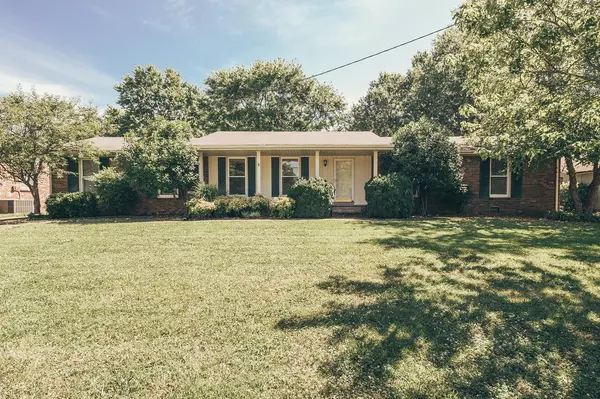 105 Allen Ct S, Hendersonville, TN 37075