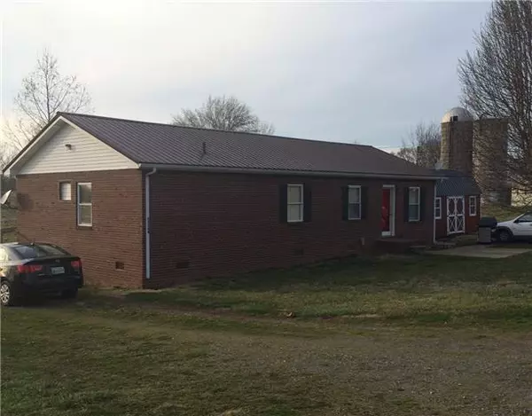 Cross Plains, TN 37049,7564 Greenwood Rd