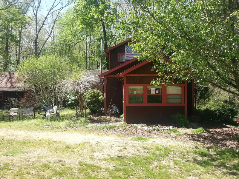 170 Camp Nix Rd, Lobelville, TN 37097