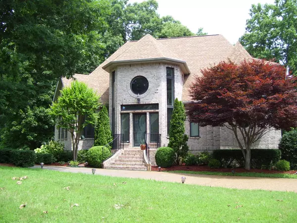 686 Lone Oak Dr., Pegram, TN 37143