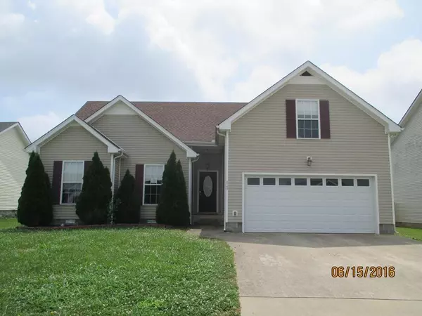 3743 Bret Dr, Clarksville, TN 37040