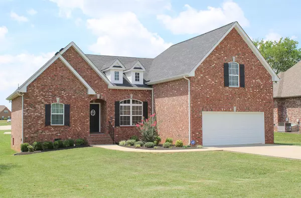 1802 Walking Dr, Murfreesboro, TN 37130