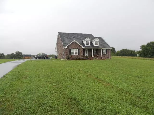 Castalian Springs, TN 37031,1026 Peak Dr