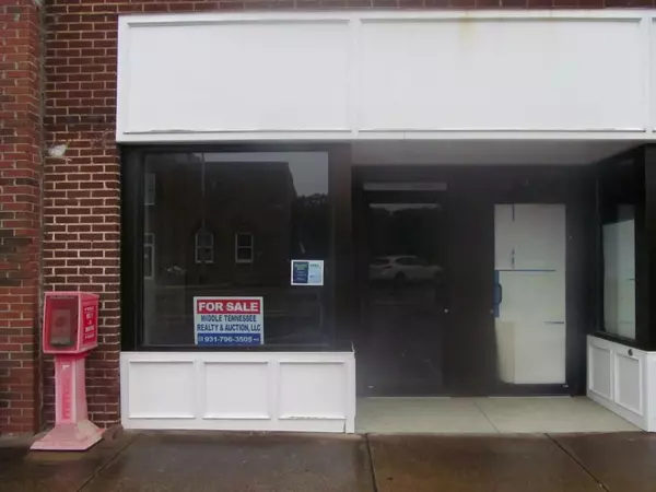 Hohenwald, TN 38462,17 E Main St