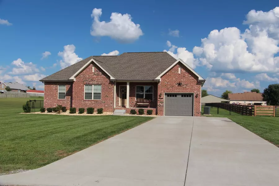 1038 Richards Trace, Orlinda, TN 37141