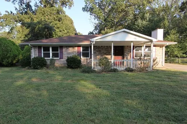 529 Roselawn Dr, Clarksville, TN 37042