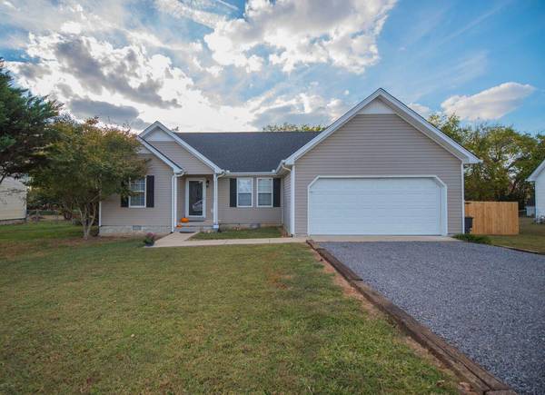 2923 Henderson Ln, Murfreesboro, TN 37130