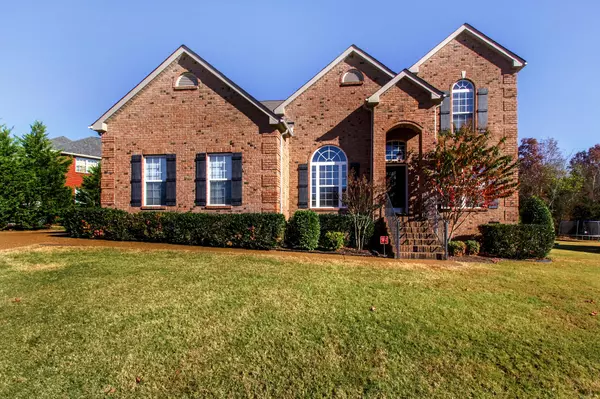 137 Seven Springs Dr, Mount Juliet, TN 37122