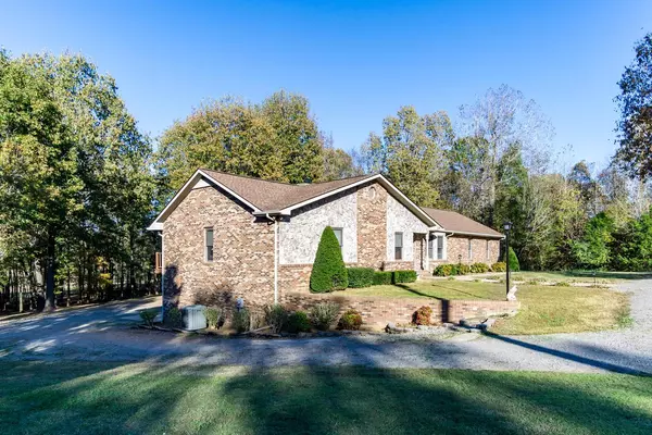 Dover, TN 37058,217 T Court Cir