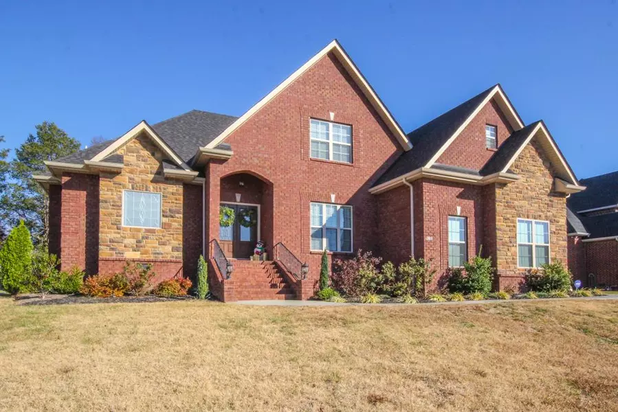 2013 Higgins Ln, Murfreesboro, TN 37130