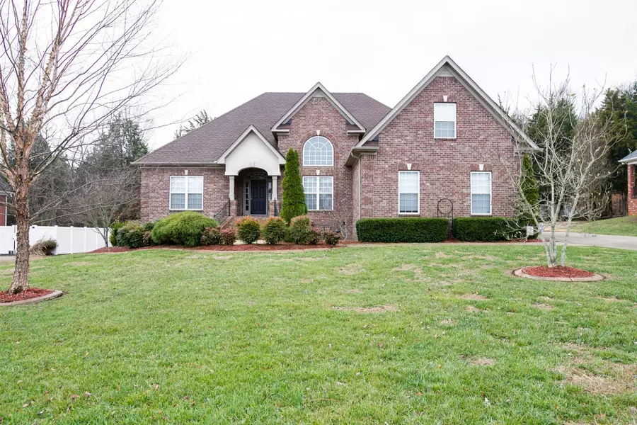 2047 Woodcliff Dr, Smyrna, TN 37167