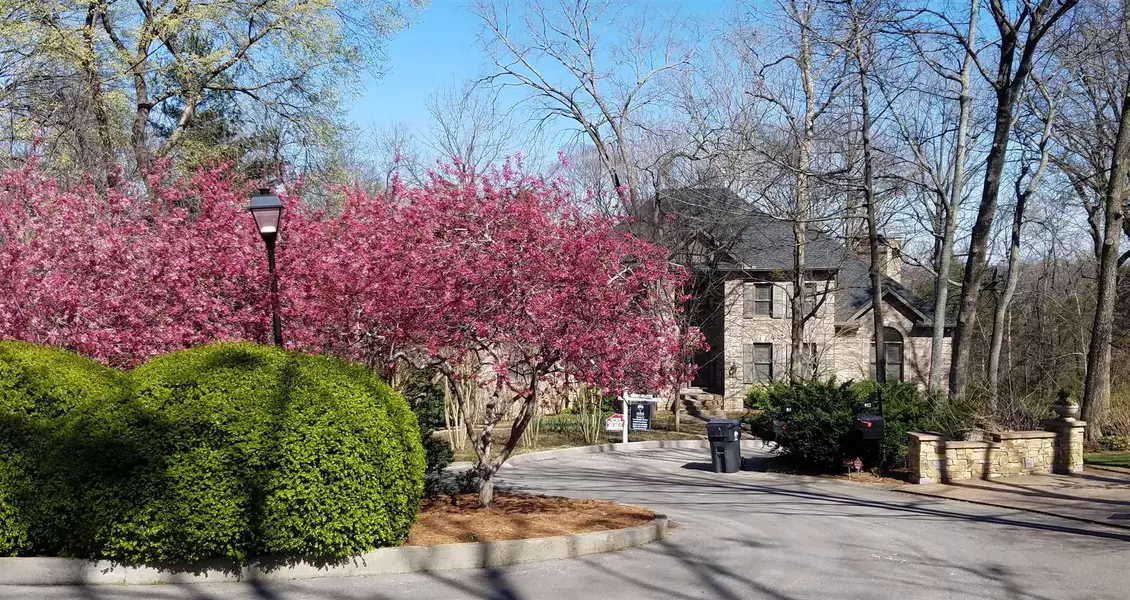915 LAURENS WAY, Brentwood, TN 37027