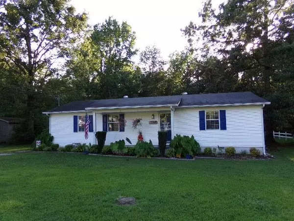 110 Bruce St, Huntland, TN 37345