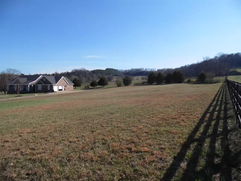 109 Handschug Ln, Lynnville, TN 38472