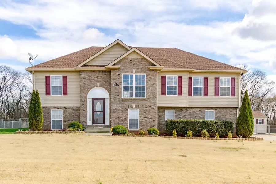 4587 Grovewood Ct, Clarksville, TN 37040