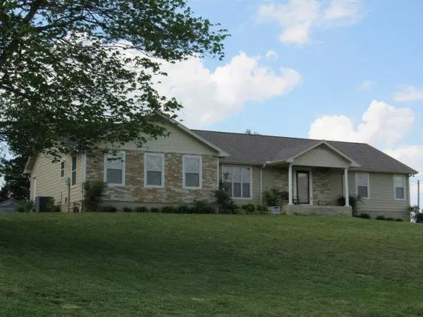 107 Darkey Springs Rd, Walling, TN 38587