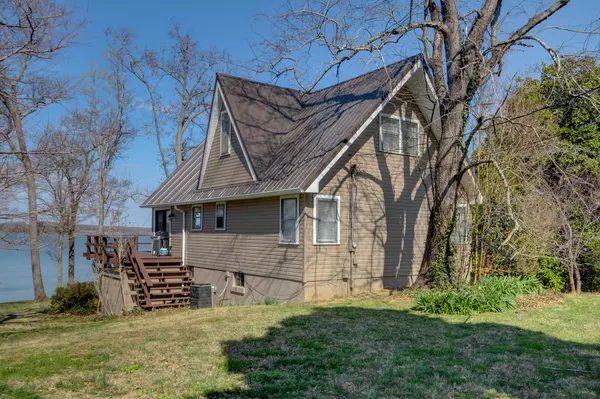 530 Rockcastle Lakeshore Drive, Cadiz, KY 42211