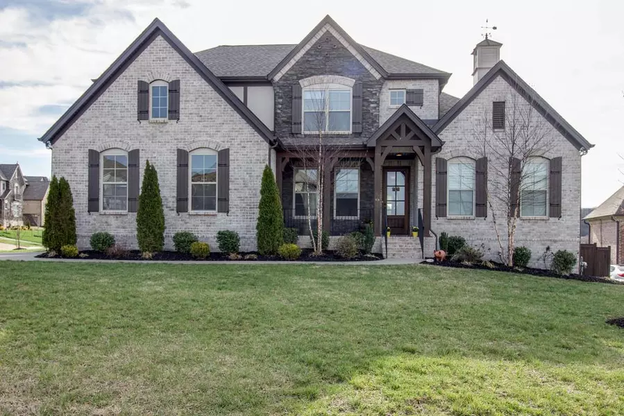 425 Sweet Fern Dr, Nolensville, TN 37135