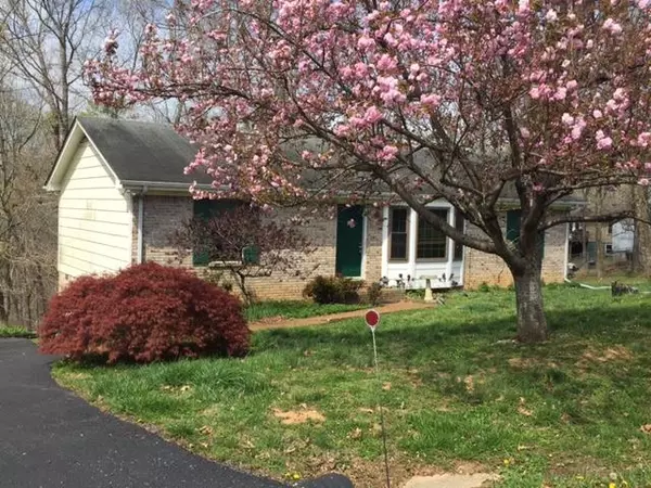 1004 Tyree Ct S, White House, TN 37188
